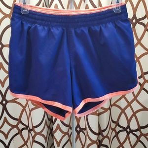 NorthFace Athletic short with built in liner and mini pocket